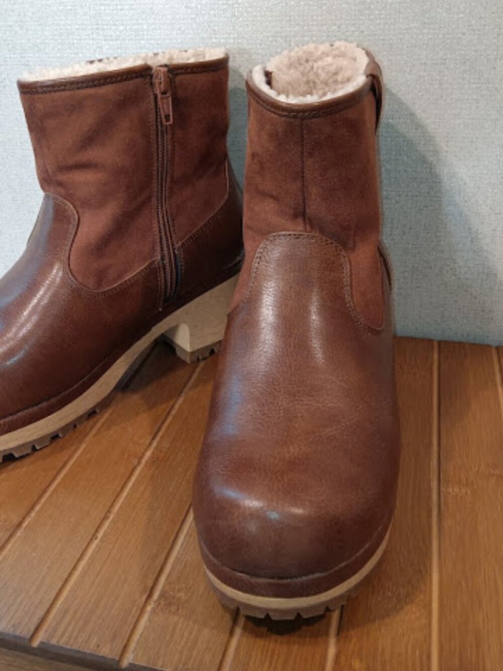 Universal Thread Womens 8.5 Fawn Maisie Clog Boots Brown Faux Leather Suede